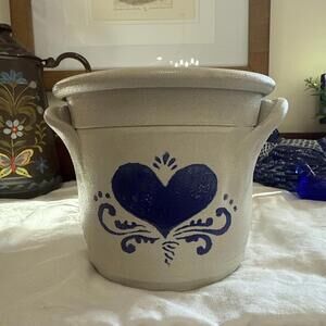 Vtg Williamsburg Pottery Small Crock Cobalt Blue Heart Primitive Country Farm 5”
